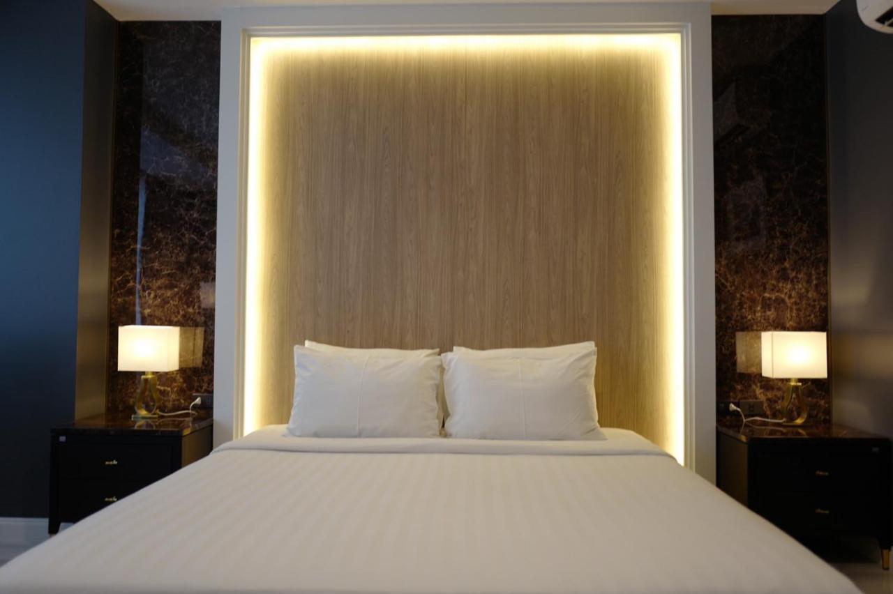 Chaisaeng Palace Hotel Синг Бури Екстериор снимка