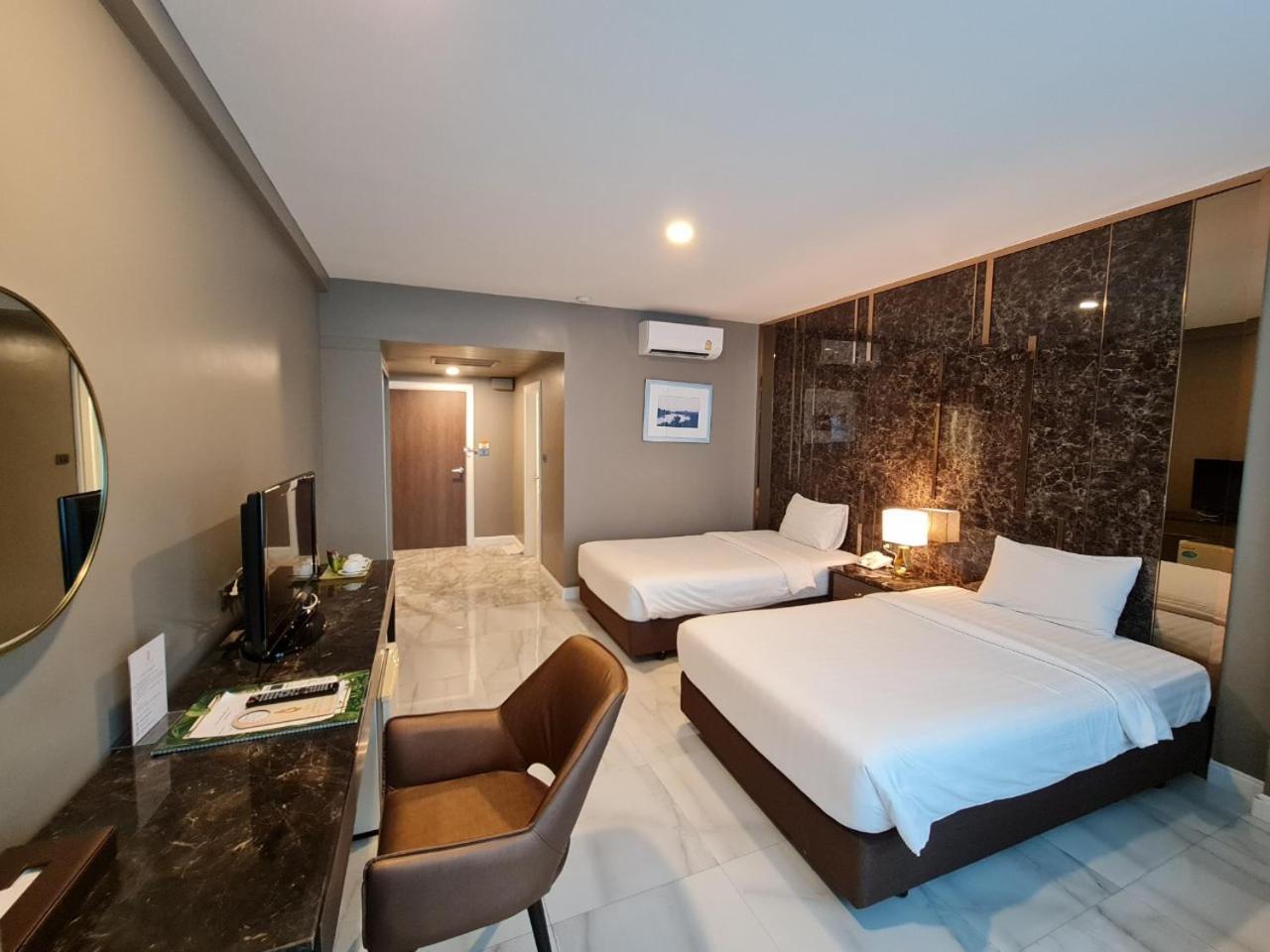 Chaisaeng Palace Hotel Синг Бури Екстериор снимка